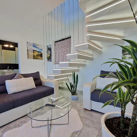 Dalmatia Infinity Apartment