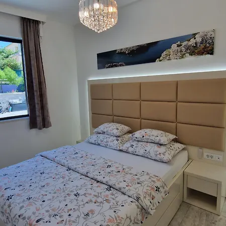 Dalmatia Infinity Appartement *