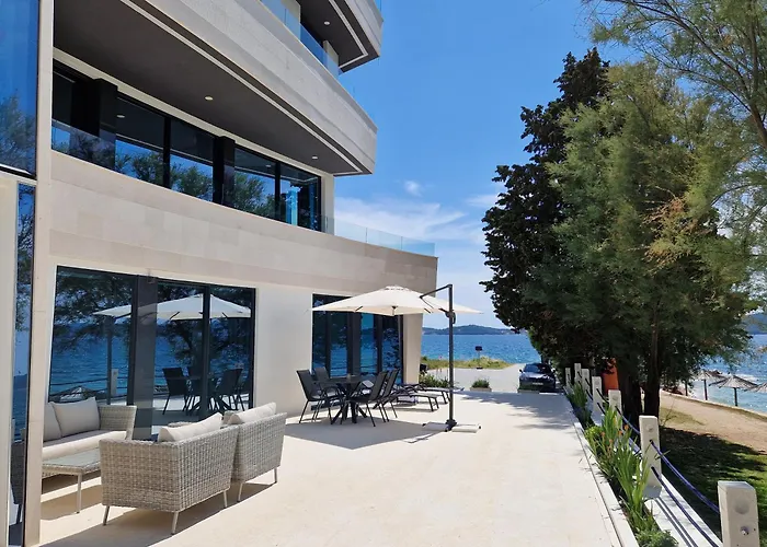 Dalmatia Infinity * 比比涅