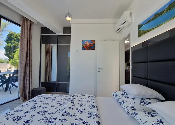 Dalmatia Infinity * 比比涅