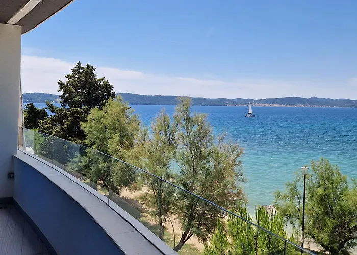 Dalmatia Infinity 比比涅