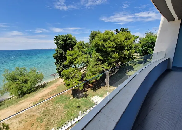 Dalmatia Infinity 公寓 *