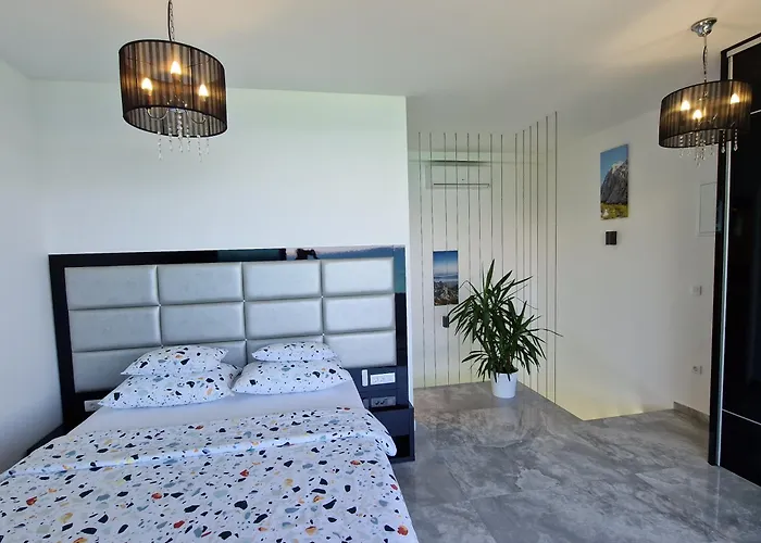 Dalmatia Infinity * 비빈제